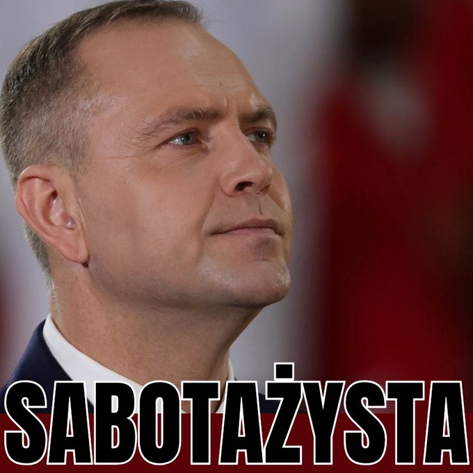 Koloproktologi1's tweet photo. Ponad połowa ankietowanych — 51,7 proc. — uważa, że Karol Nawrocki powinien podpisać ustawę wprowadzającą podatek od nadzwyczajnych zysków koncernów paliwowych.  Przeciwnego zdania jest 31,1 proc. respondentów, natomiast 17,2 proc. badanych nie ma zdania w sprawie. https://t.co/1rJM9cgb3p