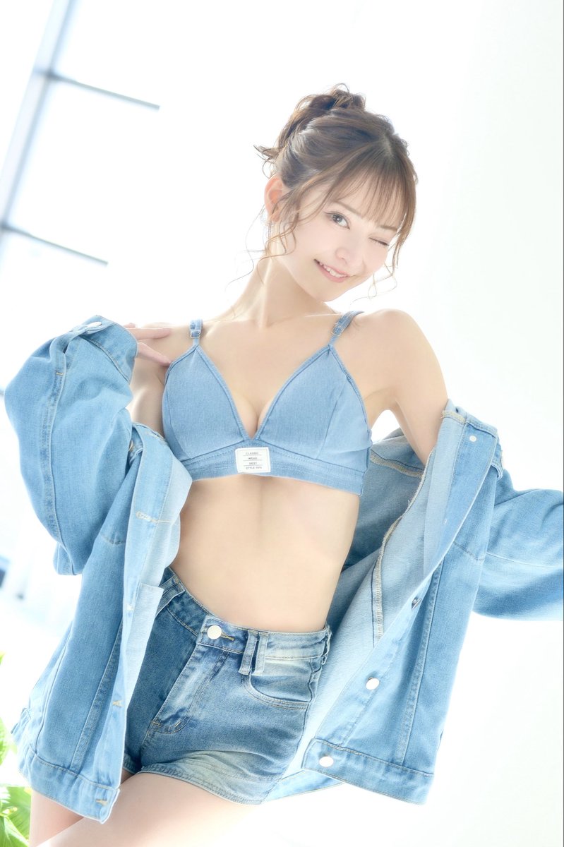 mahou7716's tweet photo. Model：児玉彩音　AYA🤍
@ayane35955175 

おはようございます😊
雨☔です。。
今週も頑張りましょう！

今日は、お返事
遅くなります🙇‍♀️ https://t.co/8I73nQo6BG