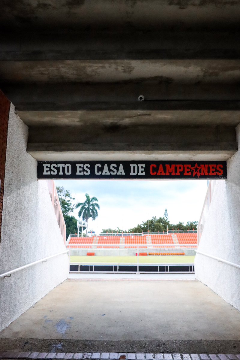 CibaoFC's tweet photo. ¡QUE NOS FALTE TO’ MENOS USTEDES! 🤓🧡

Nos vemos ahorita en casa 🗣️ https://t.co/o2xp4jHYRh