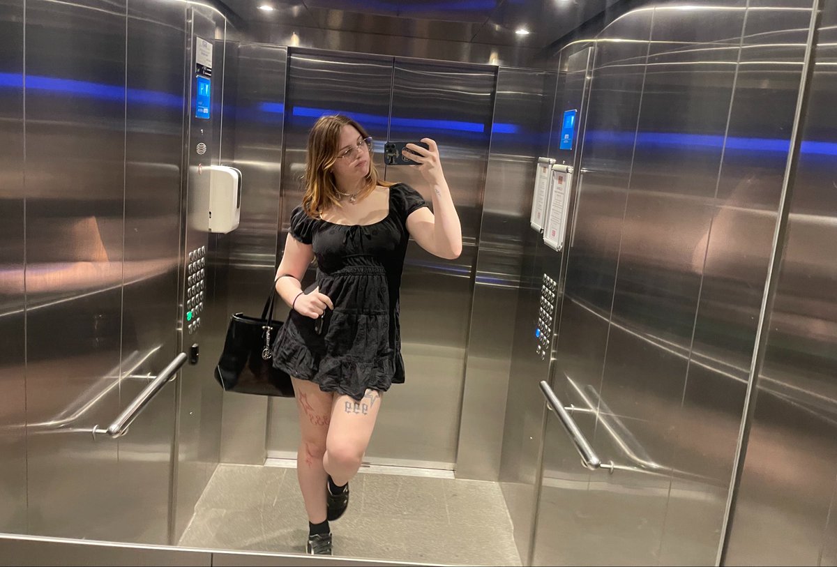 AeliaElty's tweet photo. Feeling ✨str8✨ https://t.co/XLnEuPIdkW