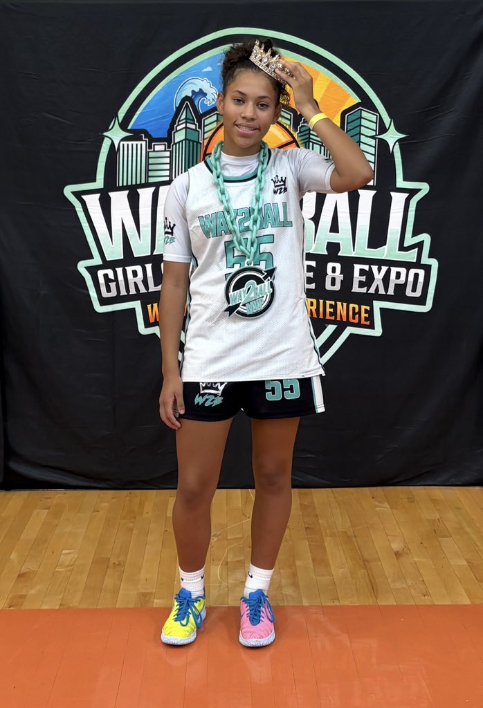 _TheLabATX's tweet photo. #Way2Ball Combine | Camp 🧾‼️

• Camp MVP 🏆
• 1:1 Queen Of The Court CHAMPION 🏆

#FromMichigan2Texas
#TheTAKEOVER🧾 
#WomenEmpowerment #AllWomansCamp #DTX 🔥 https://t.co/jjzRi4YGRE