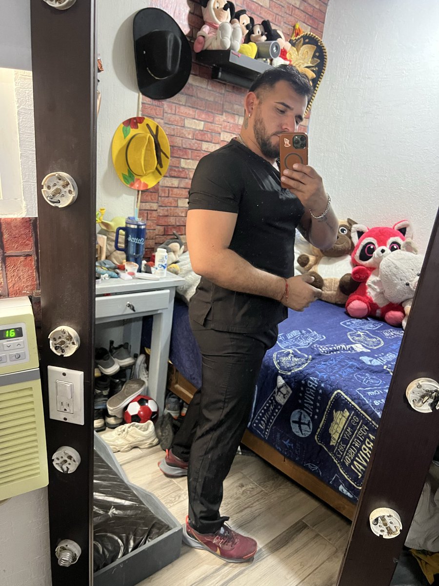wilbert_palomo's tweet photo. 😘🥰😈💪🏻masaje toca masaje https://t.co/n7HXLPBmjn