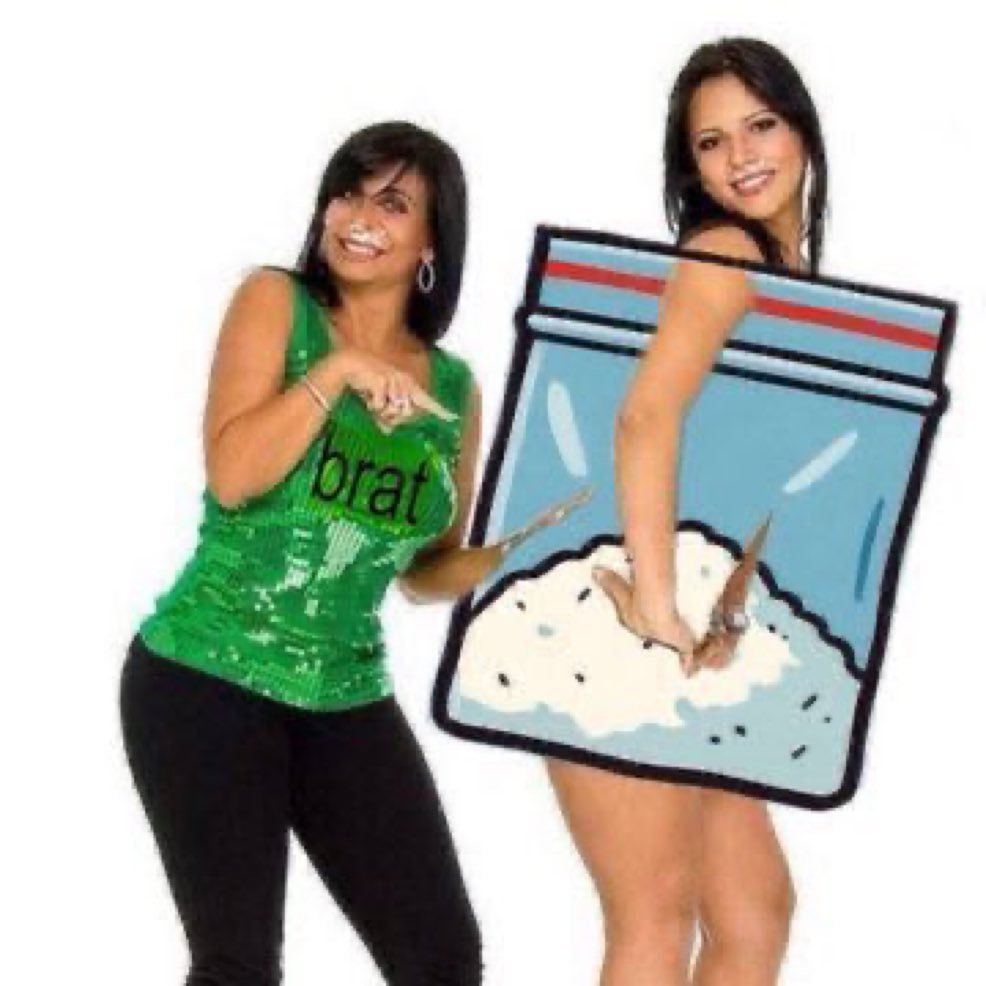 smilinguido39's tweet photo. Sou tão feliz enquanto faço reposição de vitamina d e b12 🤨 https://t.co/A41YdOHGWE
