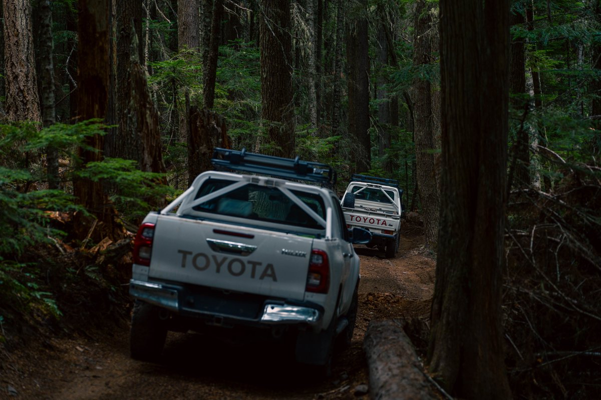 Tom_Antonov's tweet photo. Meanwhile, deep in the forest…
US (1st SFG(A)), French (1er RPIMa), and Italian special operations forces deployed to Washington’s Cascade Mountain Range 🇺🇸 on September 2026, for a joint exercise. The training focused on different tactical vehicle mobility, route navigation, and formation movement through restrictive terrain.
📸by Sgt. Jose Camacho / 1st SFG (A)