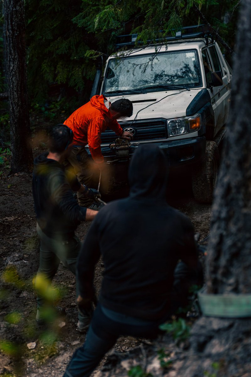 Tom_Antonov's tweet photo. Meanwhile, deep in the forest…
US (1st SFG(A)), French (1er RPIMa), and Italian special operations forces deployed to Washington’s Cascade Mountain Range 🇺🇸 on September 2026, for a joint exercise. The training focused on different tactical vehicle mobility, route navigation, and formation movement through restrictive terrain.
📸by Sgt. Jose Camacho / 1st SFG (A)