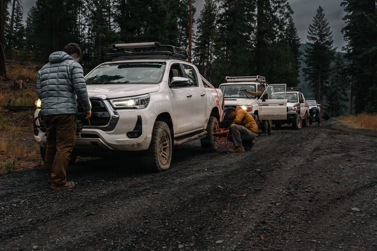 Tom_Antonov's tweet photo. Meanwhile, deep in the forest…
US (1st SFG(A)), French (1er RPIMa), and Italian special operations forces deployed to Washington’s Cascade Mountain Range 🇺🇸 on September 2026, for a joint exercise. The training focused on different tactical vehicle mobility, route navigation, and formation movement through restrictive terrain.
📸by Sgt. Jose Camacho / 1st SFG (A)