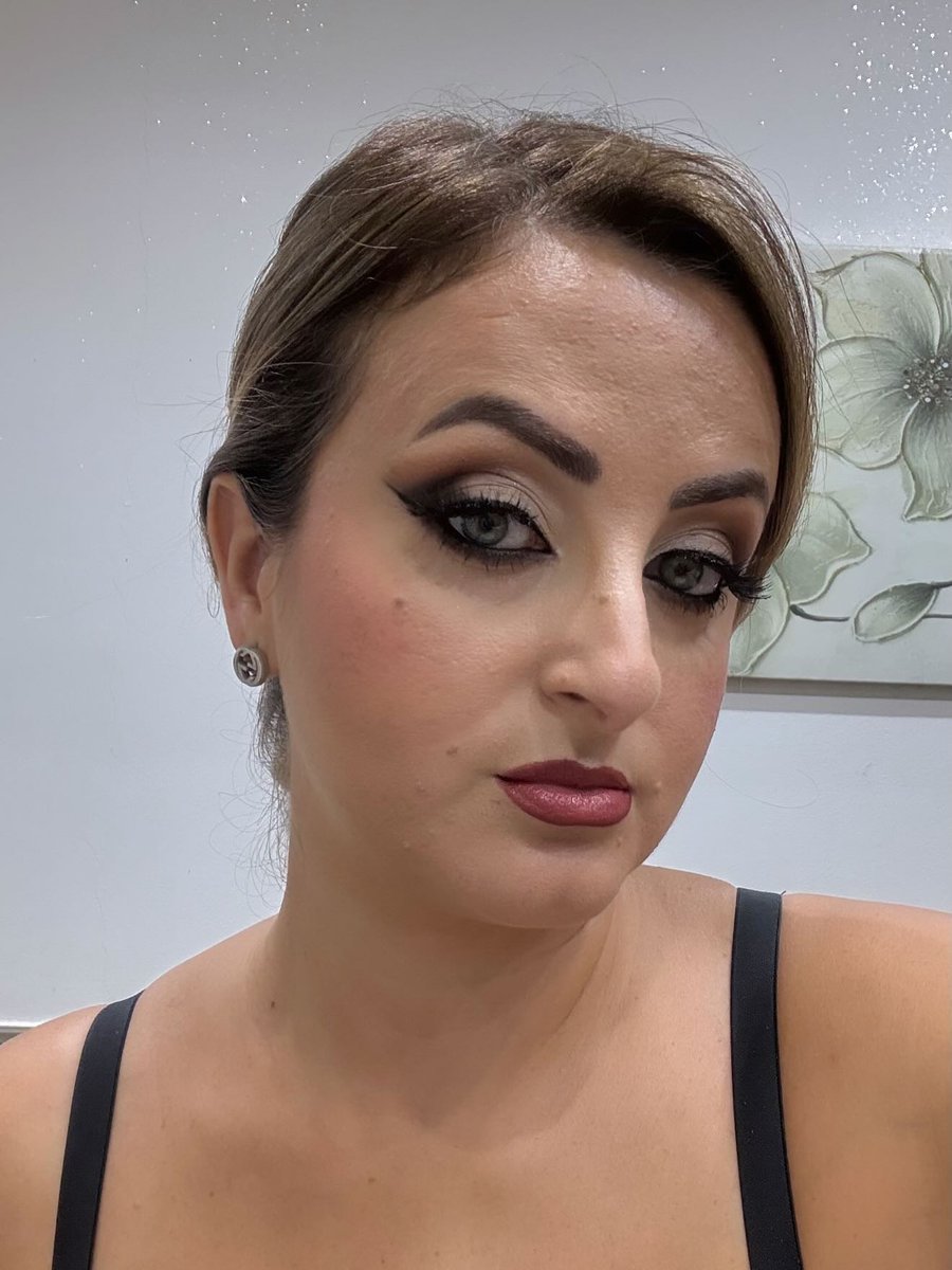 GraigBoiceib5's tweet photo. Those who have followed me for a while know that I love doing my own makeup, which is where my passion for makeup began. I love experimenting and getting creative. Since starting this journey, I’ve always listened to your requests. As I always say, https://t.co/E12X43mzXy