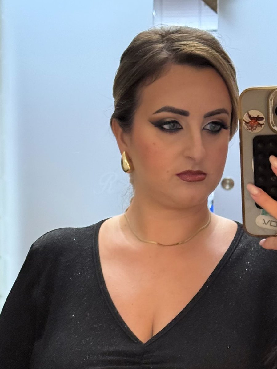 GraigBoiceib5's tweet photo. Those who have followed me for a while know that I love doing my own makeup, which is where my passion for makeup began. I love experimenting and getting creative. Since starting this journey, I’ve always listened to your requests. As I always say, https://t.co/E12X43mzXy