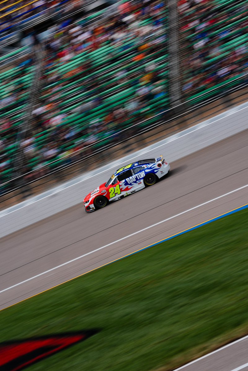 TeamHendrick's tweet photo. 😍 https://t.co/DWMg5iNQ2j