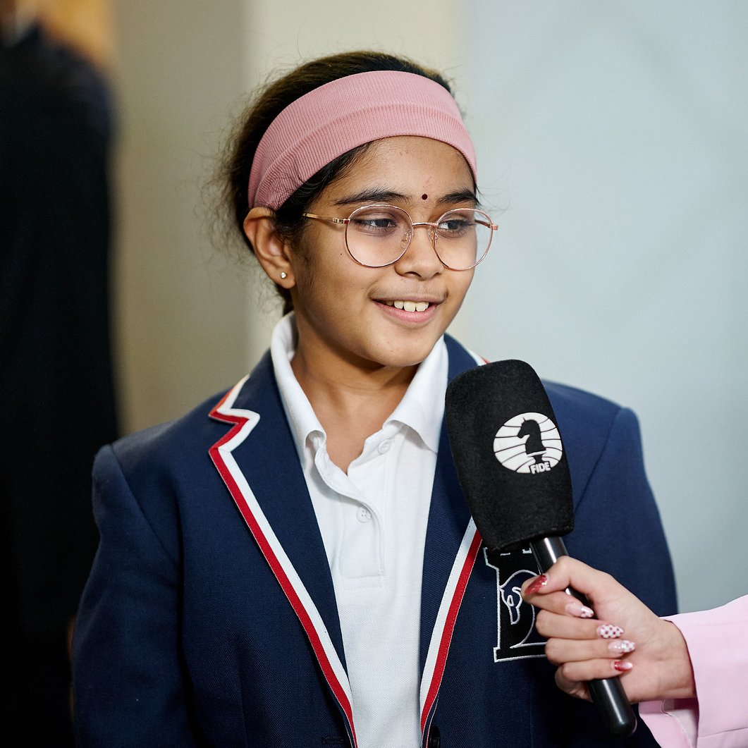 OnTheQueenside's tweet photo. ANOTHER IM NORM! 🏴󠁧󠁢󠁥󠁮󠁧󠁿
Congrats to Bodhana Sivanandan on earning her 2nd IM norm at the Olympiad! 🥳

Earning the WGM title at 11 wasn't enough for her! 😅
She also won on demand in the last round to upgrade her final WGM norm to an IM norm! 👏👏

📷: R Oleksiewicz https://t.co/8qQ0BH1g8u