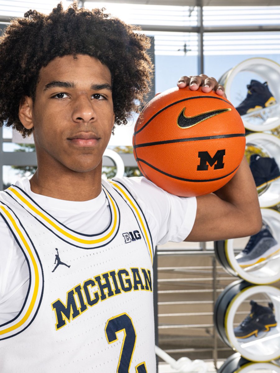 lucaianders2027's tweet photo. Official Visit @umichbball 〽️‼️

Thanks @thacoachmike and entire staff… https://t.co/TFQSHr98BK