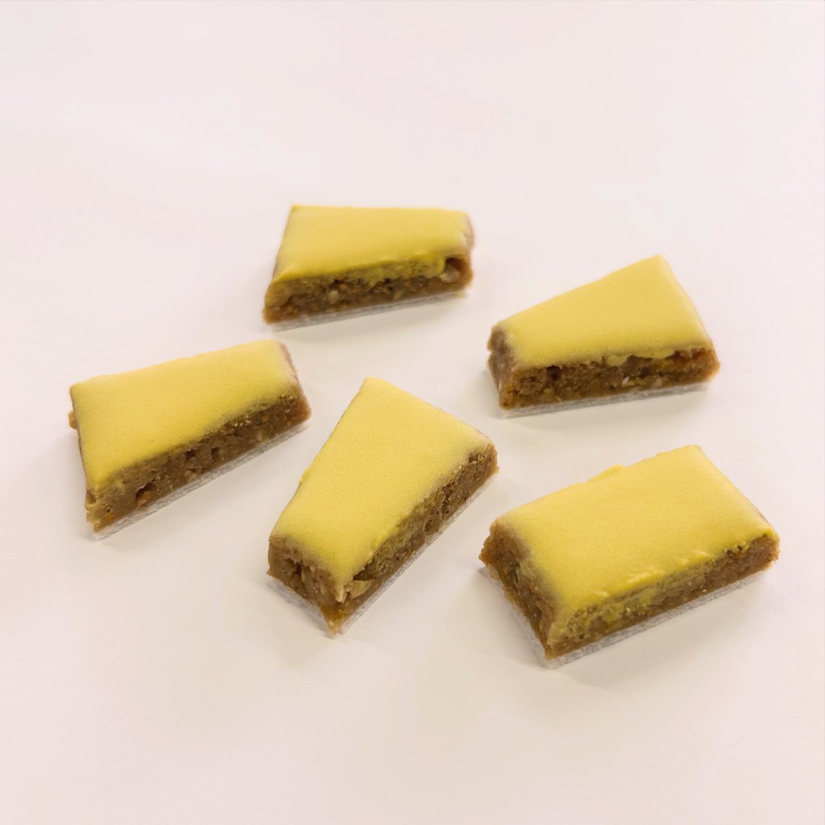 goromaruya's tweet photo. 【催事のご案内】

「和菓子魂」
会場　新宿高島屋11階 特設ステージ
会期　2026年10月1日（木）〜10月6日（火）

上記の期間に出店いたします。

○取扱商品
新宿高島屋限定・きせつのさがしもの（TEA）、きせつのさがしもの（ノンアルコール）、和のカリソン、薄氷各種、きりん、モナカフロランタン https://t.co/HmRm9ag4pO