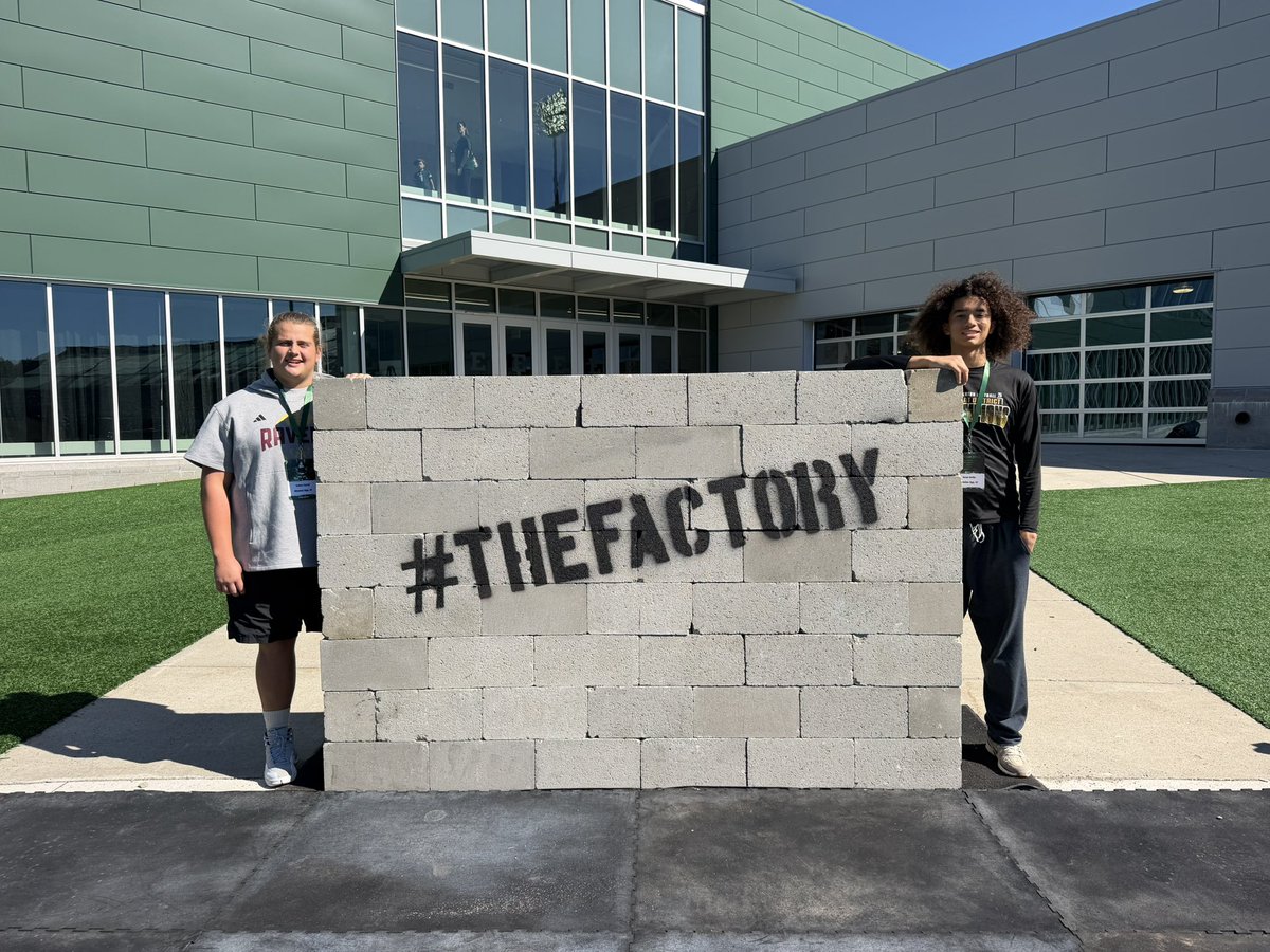 ColtonFerrell66's tweet photo. Had an amazing time at Eastern Michigan University for a gameday Visit yesterday!! #ETOUGH @AlanHensell @TylerThedorff @CoachWiesehan @Coach_Creighton @LippertScouting @PrepRedzoneKY @AllenTrieu @Bryan_Ault @CoachNinoDBE323 @Aspirationsgym https://t.co/cQKWp1W8fH