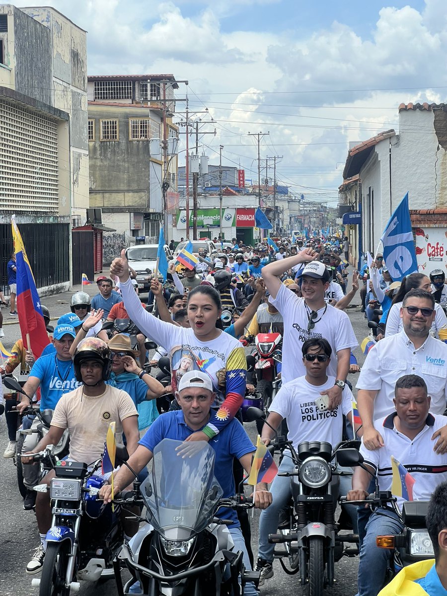mariaoropeza94's tweet photo. ¡María Corina, Portuguesa te espera! 🇻🇪🩵 https://t.co/2O6xDOg8oG