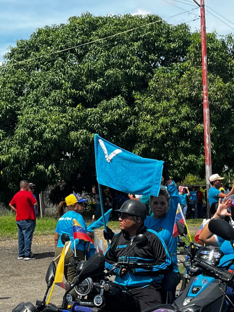 mariaoropeza94's tweet photo. ¡María Corina, Portuguesa te espera! 🇻🇪🩵 https://t.co/2O6xDOg8oG