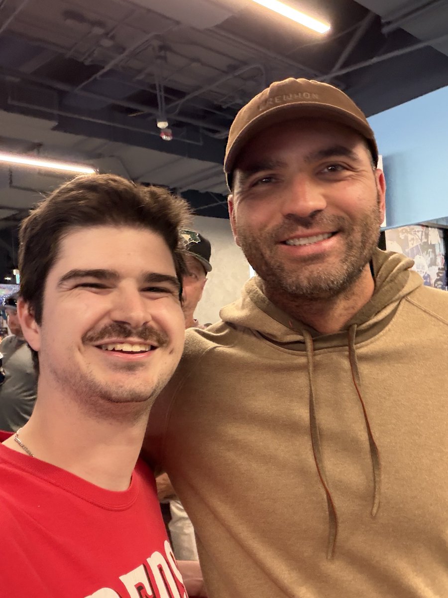 AllaireMatt's tweet photo. what’s up guys just checking in from toronto https://t.co/poANsBPcQd