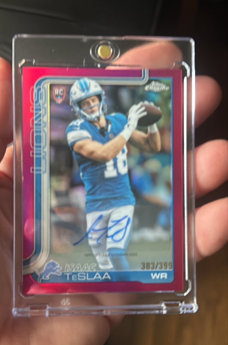 ilovesportscard's tweet photo. ⚡️⚡️WEEKLY GIVEAWAY⚡️⚡️⚡️

Who needs a little pick me up? This week’s giveaway is for an Isaac TeSlaa /399 auto Topps chrome!!!!!!!!!!! 

FOLLOW and RT this post to enter and I’ll select a winner on Thursday! https://t.co/6PVI5VJ8l0