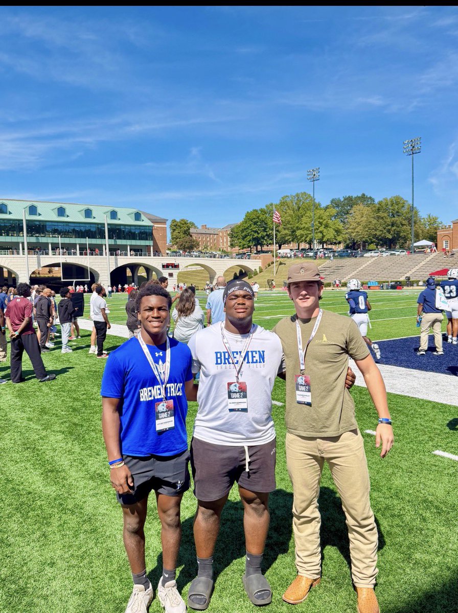 AjEdmerson_1's tweet photo. had a great time at @SamfordFootball  enjoyed the time out there can’t wait for another one 
@Rockswain02  @74logan74 @GATABHSdevils @thackerdudley @BeforeYouGoPro @WGASportsNation https://t.co/Zh0Unk0mGm