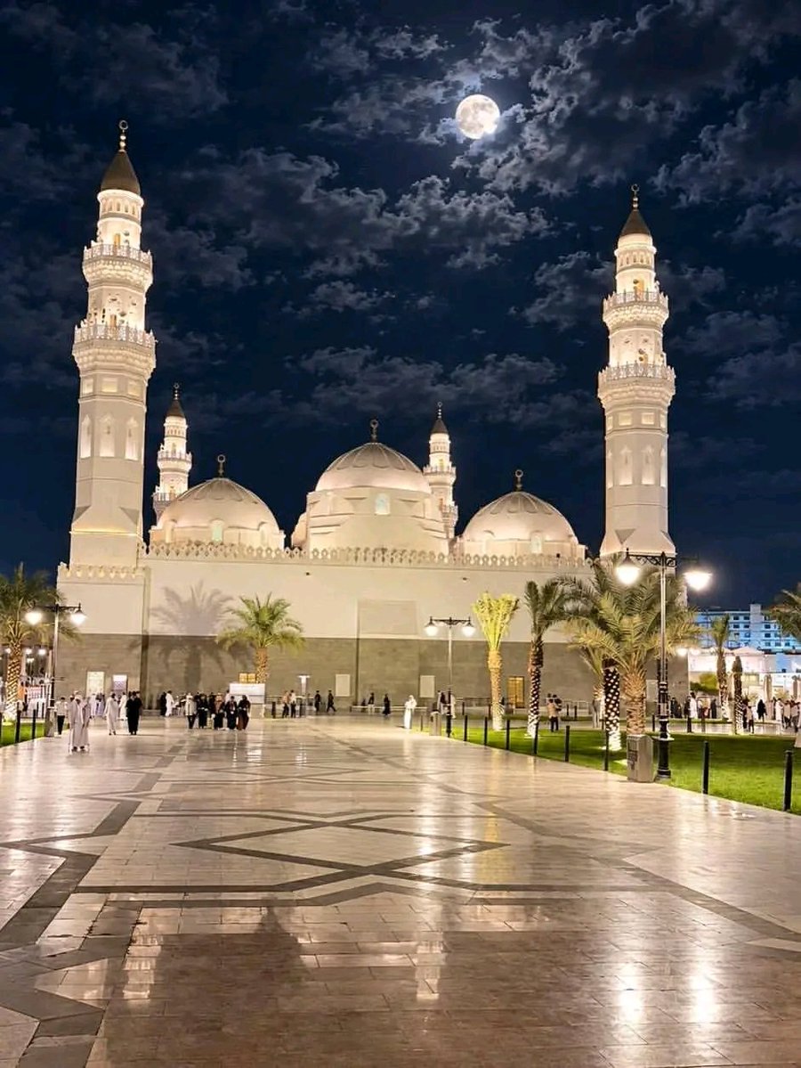 NadaAhm16667847's tweet photo. مسجد قباء 
ركعتين فيه تعدل أجر عمرة 
هنيئا لمن سجد فيه 🤍 https://t.co/xttgkCY3tv