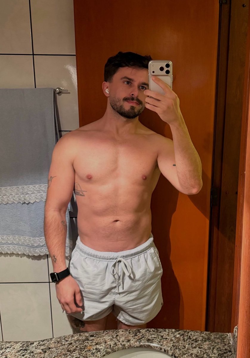 Luizfrussi's tweet photo. 2021 -> 2026
75kg -> 67kg https://t.co/yIx4RLdTFu