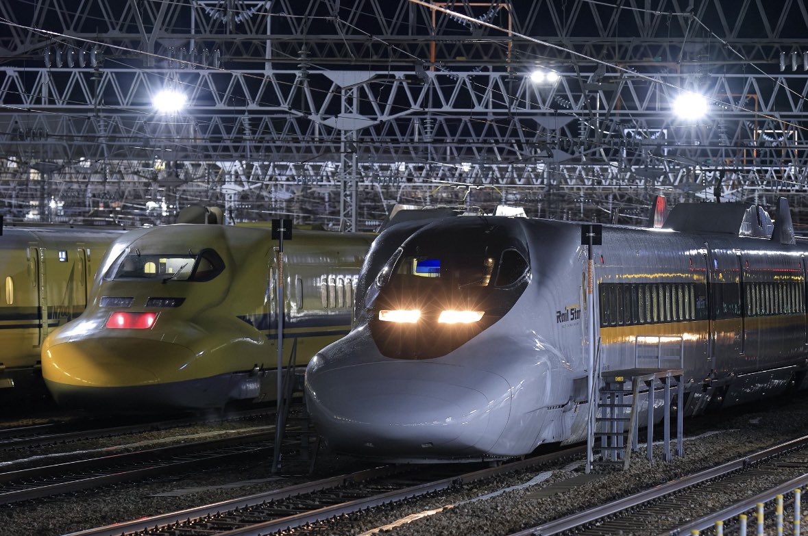 LMSd7RWQ390jQDI's tweet photo. 25訓読生活の伝統を立てましょう！
　私が変われば世界が変わると思って訓読生活を続けます。祈り森平 https://t.co/kx4GfMjkqN