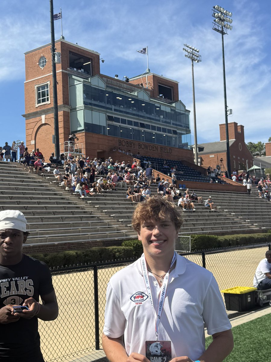 Landonleo3's tweet photo. Thank you  @SamfordFootball for a game day visit invite! Great to talk with @CoachPTyson and @Coach_Grass‼️
@QBC_Bham @UnLockYourGame_ @Coach_DLloyd https://t.co/ttGpfZDEyH
