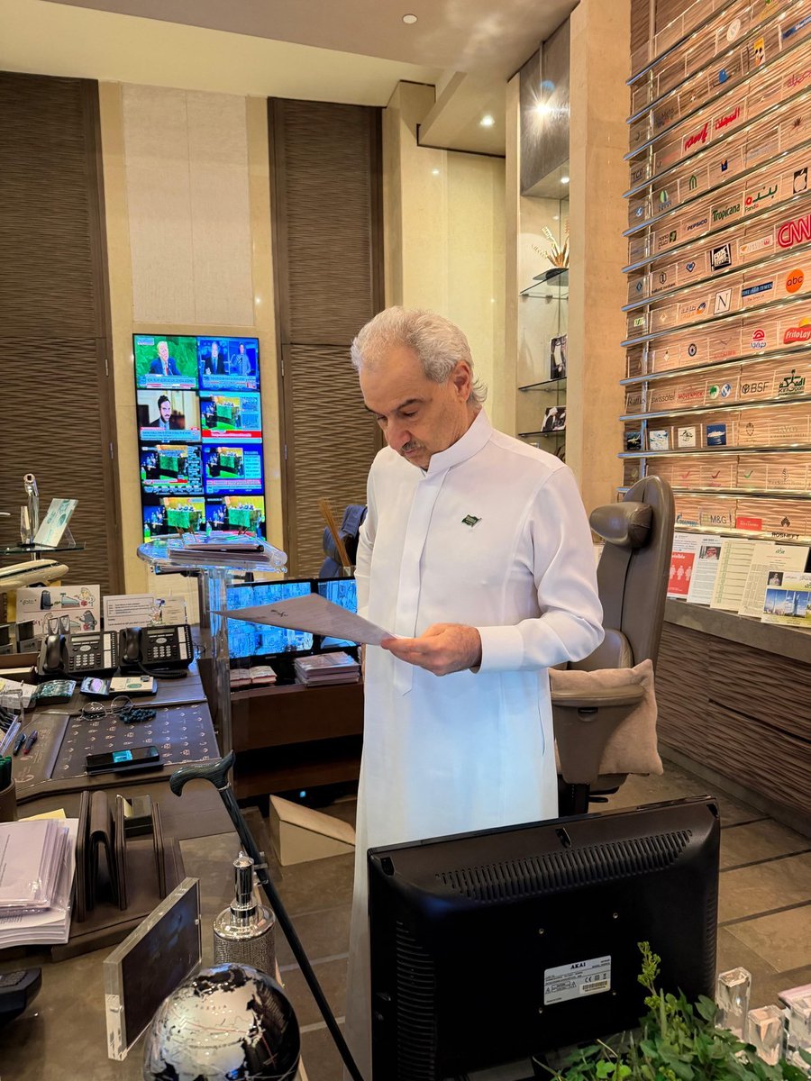 nxzbka's tweet photo. عشرة مليون
​لو جاتك 3،000،000 ريال سعودي اليوم

هل يمكن للمبلغ.. أن يحل كل مشاكلك💵

​◯ نعم

​◯ لا
#تعليق_الدراسه https://t.co/fX8ZkemKz5
