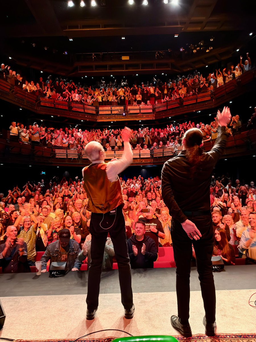 frossiofficial's tweet photo. Thank you, Chester, for being a great audience and your hospitality on our day off. 

The next stop is Fareham Live. Tickets for all UK and Danish shows: https://t.co/JKkcpCLogL

#FrancisRossi #StatusQuo #Fareham #Chester #AndyBrookSonic https://t.co/wXsetl0rbK
