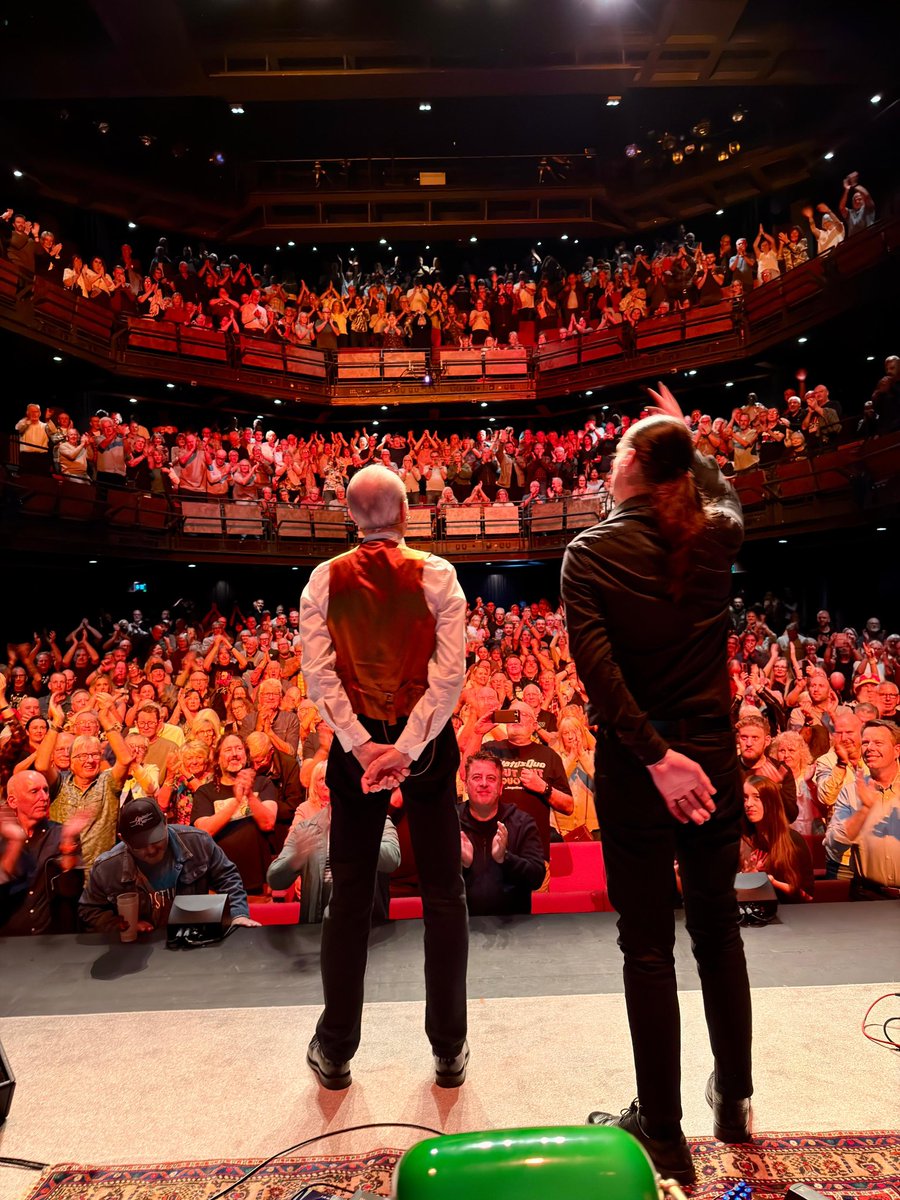 frossiofficial's tweet photo. Thank you, Chester, for being a great audience and your hospitality on our day off. 

The next stop is Fareham Live. Tickets for all UK and Danish shows: https://t.co/JKkcpCLogL

#FrancisRossi #StatusQuo #Fareham #Chester #AndyBrookSonic https://t.co/wXsetl0rbK