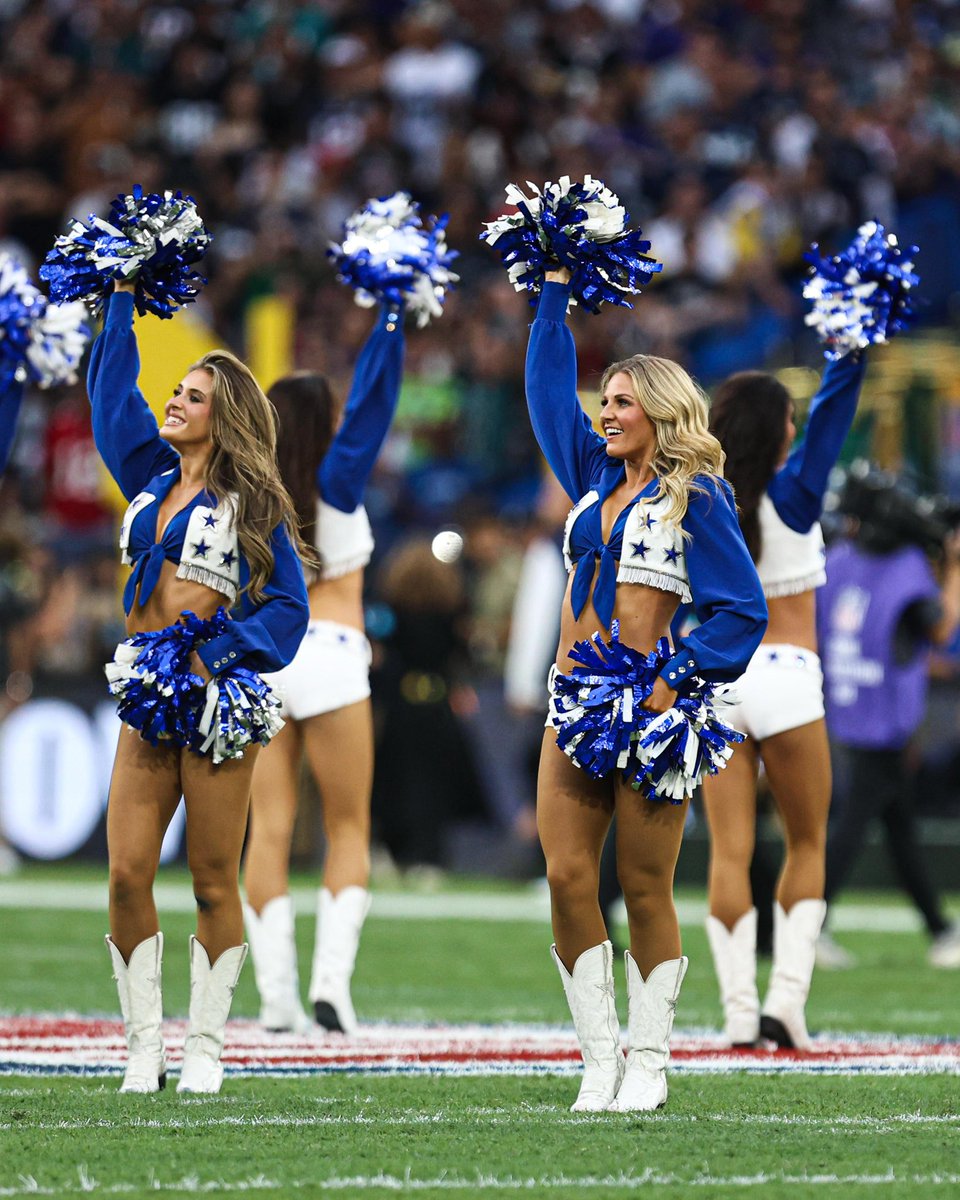 maracana's tweet photo. As @DCCheerleaders deram um show no Maraca! 🤩🤠

📷 Daniel Brasil / Maracanã
📷 Luiz França / MaracaTV https://t.co/4b6lCQ5qfy