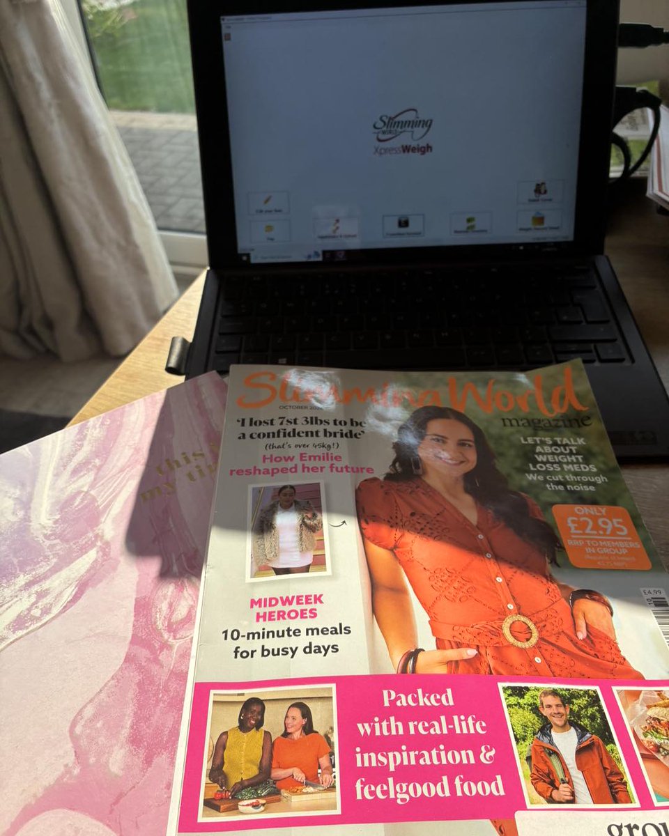 MayTesterm2z's tweet photo. The sun is shining, but the cool wind brought me indoors. Planning for next week’s groups and promotion prep are done. Now waiting for my leaflets to arrive. Helen 079793 12351 https://t.co/5HZUkEAfef