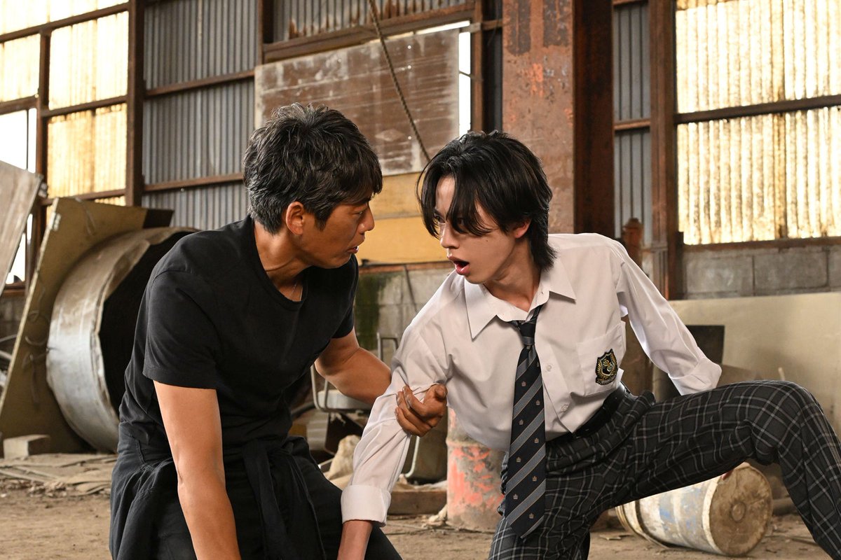 modelpress's tweet photo. 【今夜放送📺️】「GTO」最終話

佐藤颯真（難波碧空）、逮捕で退学の危機
しかし、理由は不良仲間からの脅迫――

納得のいかない鬼塚（反町隆史）は
教え子を守るために“ある決断”を下す

✍️あらすじ・場面写真
https://t.co/0t2ijGYoIP

#ドラマGTO @GTO2026summer https://t.co/61oAvZWy7k