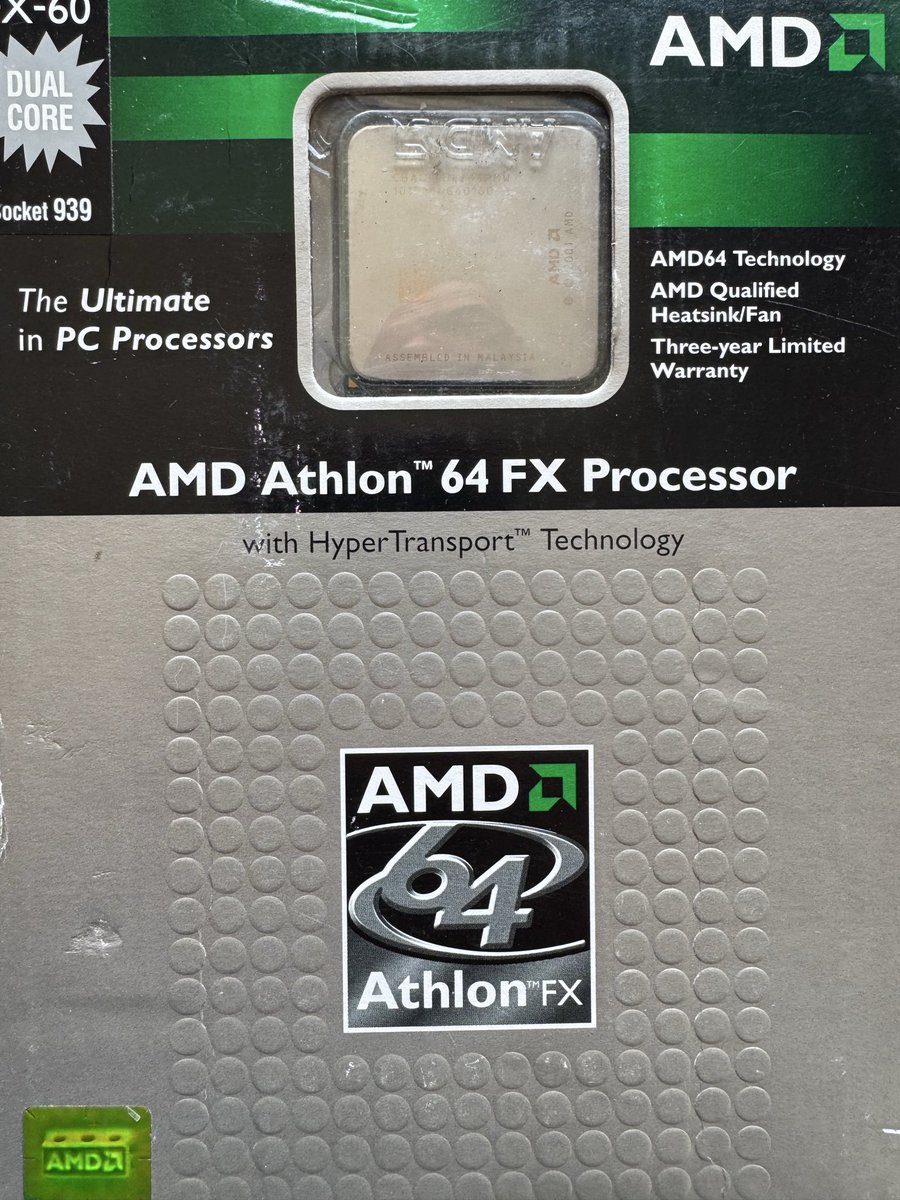 dbAIservices's tweet photo. Another ‘gem’

Bought this new the week it launched. Athlon 64 FX. AMD’s best chip in 2006. Still in the box.
@AMD @LisaSu https://t.co/CH8tgemqby