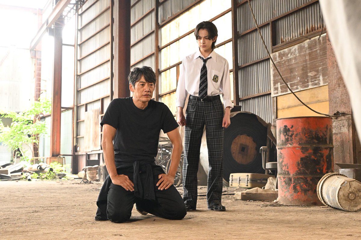 modelpress's tweet photo. 【今夜放送📺️】「GTO」最終話

佐藤颯真（難波碧空）、逮捕で退学の危機
しかし、理由は不良仲間からの脅迫――

納得のいかない鬼塚（反町隆史）は
教え子を守るために“ある決断”を下す

✍️あらすじ・場面写真
https://t.co/0t2ijGYoIP

#ドラマGTO @GTO2026summer https://t.co/61oAvZWy7k