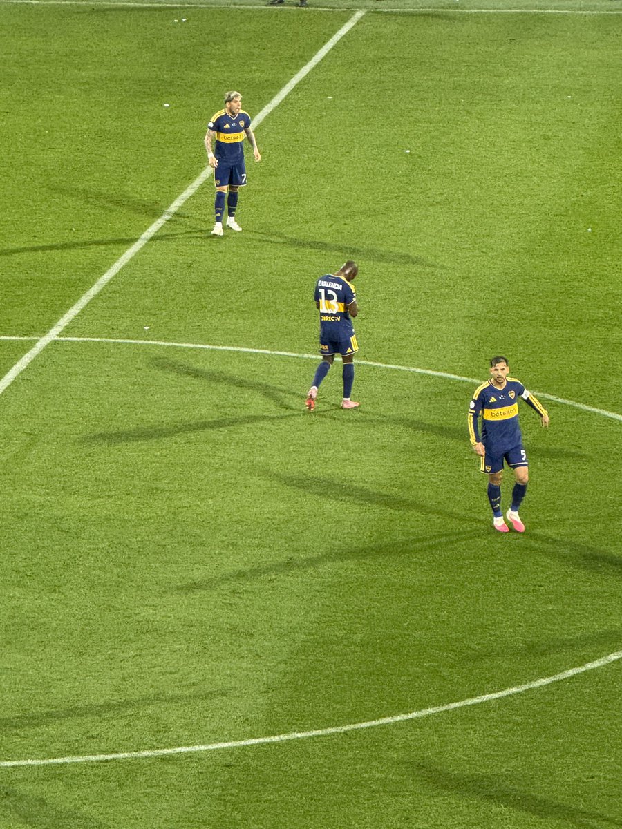 BocaPasionTotal's tweet photo. #JuegaBoca 🕣
27’ ST GOLLLLLL DE BOCAAAAAAAAAAAAAAAAAAAAAAAA #VALENCIAAAAAAAA 

#BOCA  1️⃣🇸🇪 #RACING 🇦🇷 2️⃣

#LAINFODEBOCA @PampaAranda https://t.co/IdI7vnVZpg