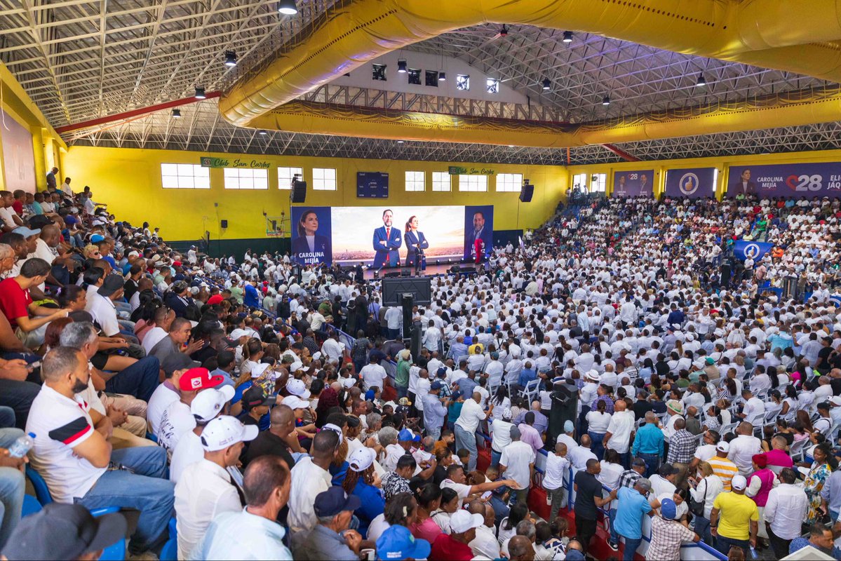 ConCarolina28's tweet photo. Esto ya tiene rumbo, equipo y propósito.

El proyecto C28 de nuestra @carolinamejiagomez hacia 2028 entra en una nueva etapa con la incorporación de @eligiojaquez y su equipo, sumando experiencia, organización y capacidad de trabajo. https://t.co/RWS8BqEvf6