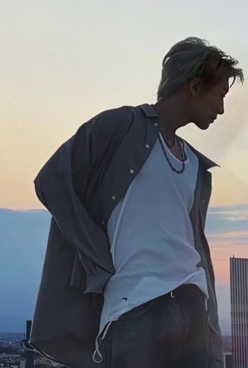 ALEXOL614's tweet photo. i wanted to make everything about chanbaek with tabi but the tiny yeolmae in me won this time because chanyeol deserves to be screamed about for this album. and reburning??? fuck that song is so chanyeol. dreams, lost heat, pain, that old fire coming back. it feels like he put everything he’s been carrying into one song. soty idc