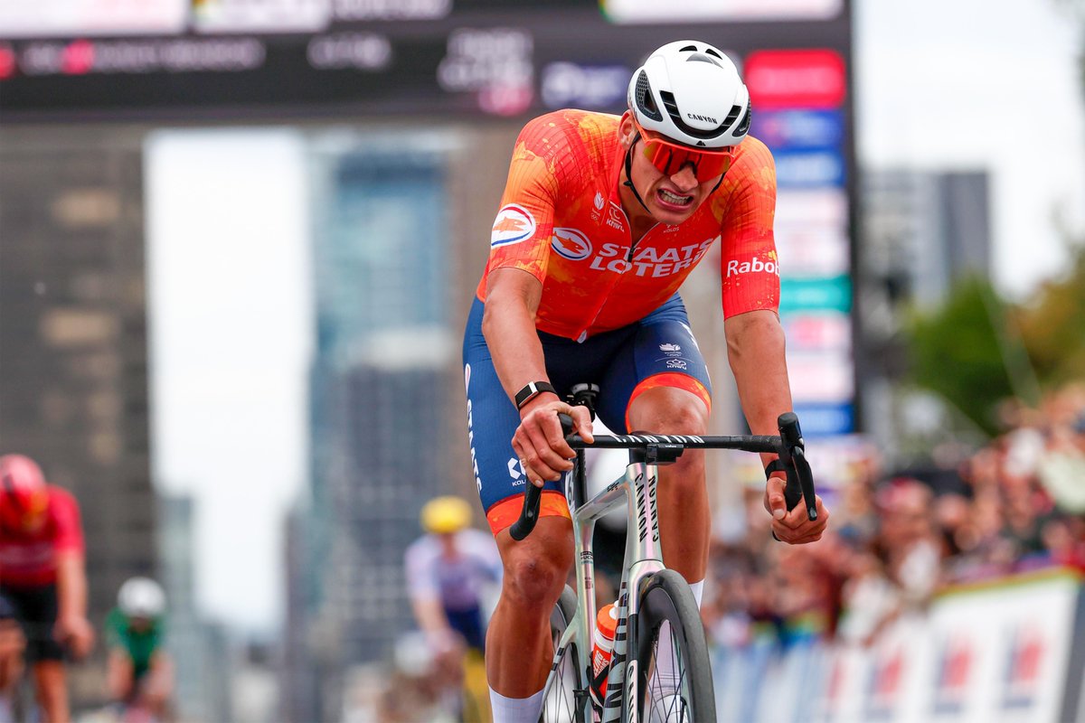 Domestique___'s tweet photo. 🇳🇱 Van der Poel backs radio-free racing after 🌈 Worlds thriller

🗣️  “I think that always produces very beautiful races. I’ve said it a few times already, I’m a fan of it. You really have to race on instinct. And that is what I like doing most.”

📰 https://t.co/V6CdtP2EZ5

📸 Cor Vos