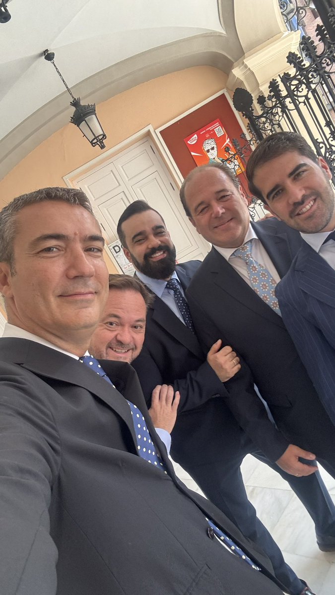 estareaquimismo's tweet photo. Magnífica gala de Distinciones Nazarenas por parte del @CSCofradiasMur #seguimos https://t.co/CtNpsnf5yD