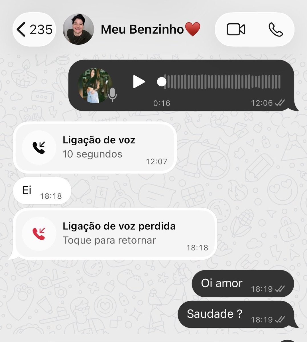 eurebekka's tweet photo. Não posso sair um minutinho de perto que já me liga kkkkk eu só estava na sala🫠♥️ https://t.co/zbtjTLfCtM