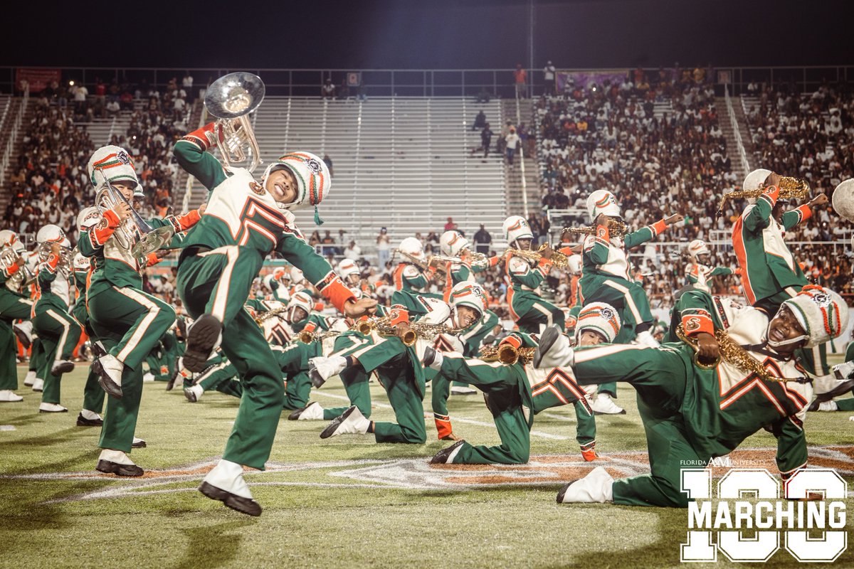 THEMARCHING100's tweet photo. WALK IT LIKE A DOGGGG! 

What was your favorite part of the show last night? https://t.co/El13WPIkIm