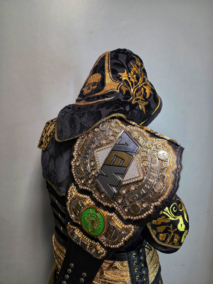 WillOspreay's tweet photo. Three years ago, Assassin's Creed gave me the opportunity of my first collaboration ever with them. Years later, they've invested so much in me, and I can't thank them enough for allowing me to carry the creed. https://t.co/Y3grWMchuq