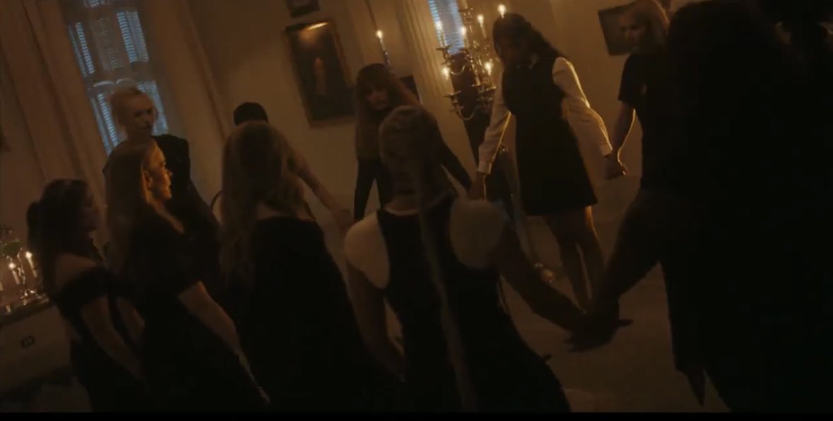 Madison meets Constance — Photo via @danceintheshadw on X Madison and Constance scene AHS 13