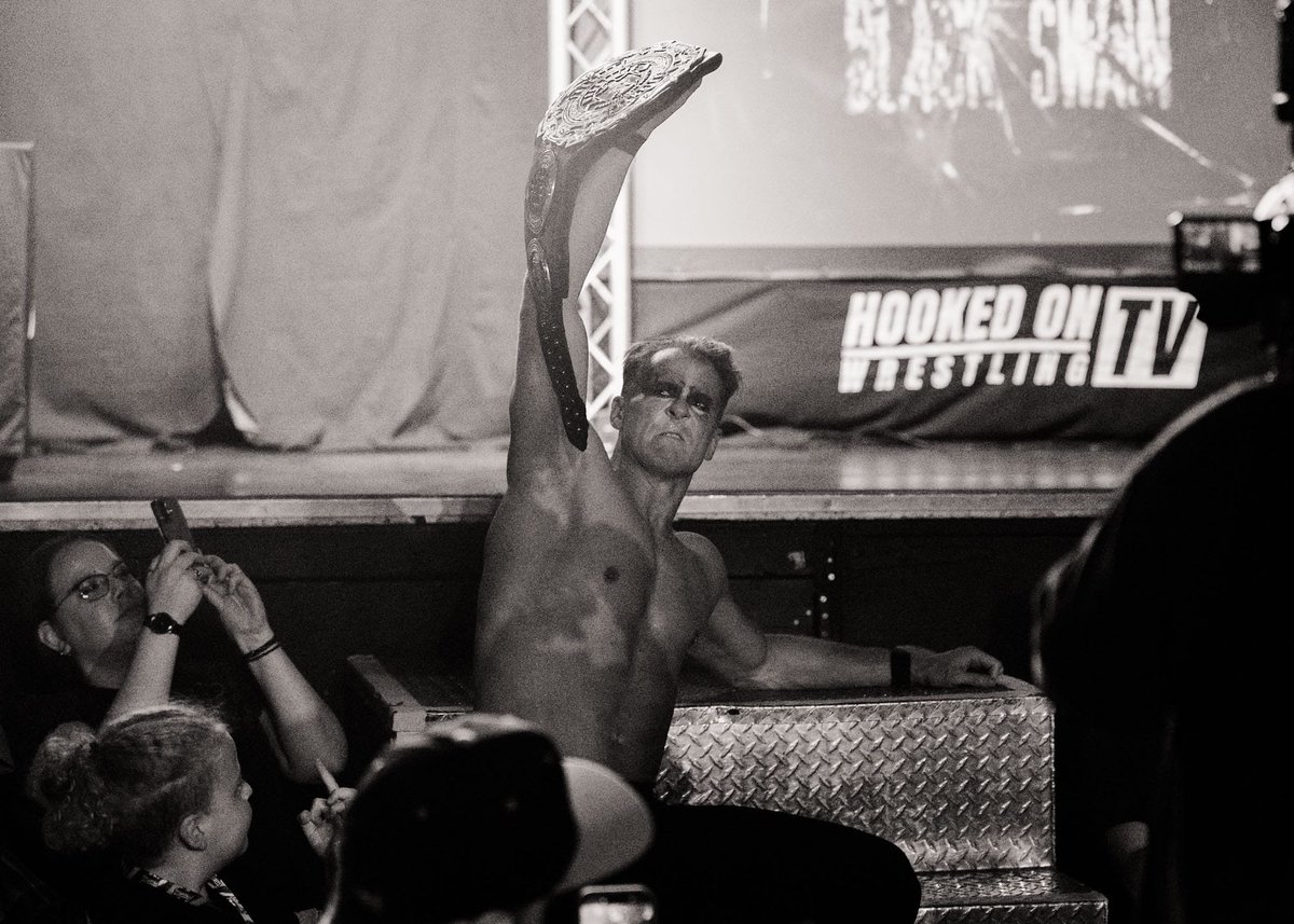 ThisIs_Progress's tweet photo. Cara Noir

The first ever 3 time Progress Men's World Champion

#ProgressWrestling https://t.co/uDGkJQ0IUO