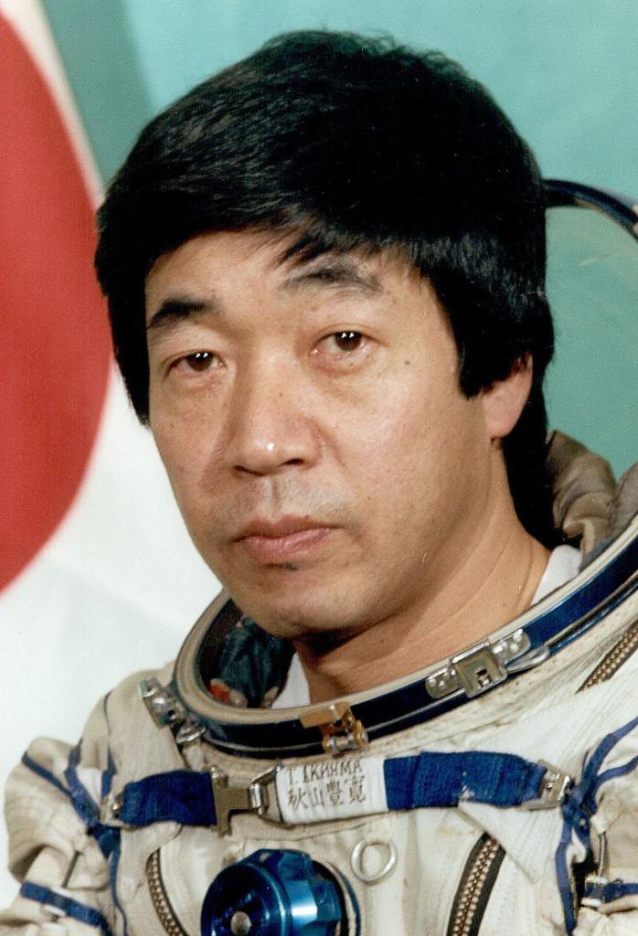 CynicSpectator's tweet photo. @Marcel4EU @ClassLibSponge Welcher dieser beiden Männer ist Japaner und welcher ist ein Aborigine? https://t.co/0At80JrPhL