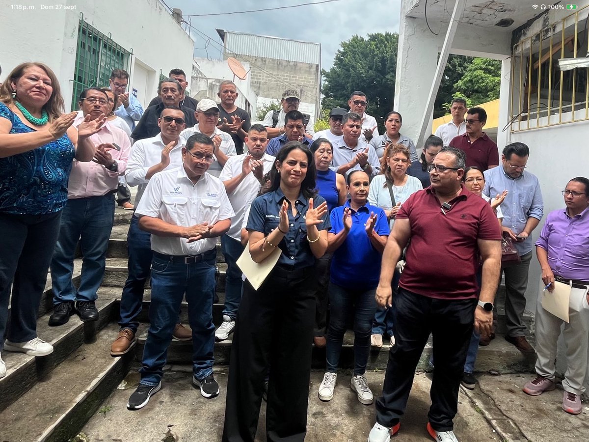 sv_melany80191's tweet photo. La juventud  de la niña ortiz perdió la batalla hasta juramentados los tenia ya que hija de avancemos 🙈 https://t.co/Wu0672RJjc