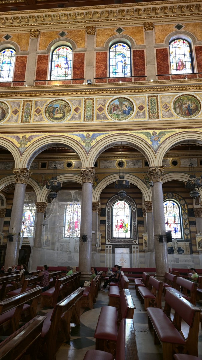 giaoselva's tweet photo. a igreja evangélica JAMAIS entregaria tamanha estética https://t.co/KuUAjVSUCa