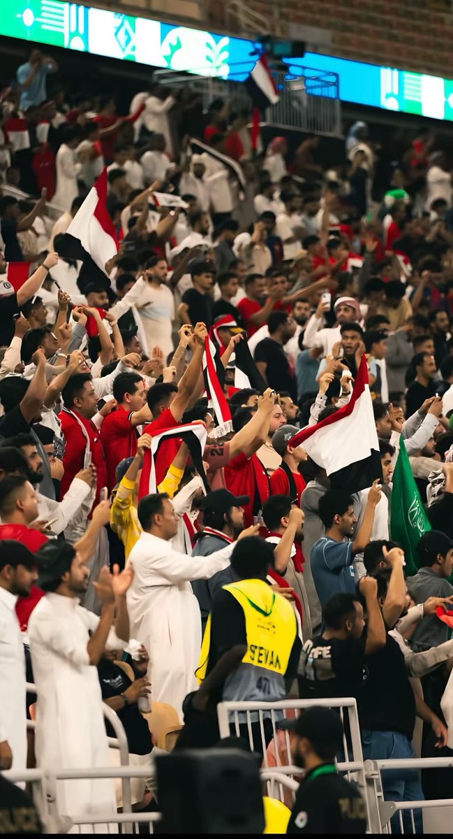 kt2d4e_'s tweet photo. لا نريد من الحياة كثيرًا…
نريد صباحًا لا نخشى فيه المساء،
وليلاً نضع فيه رؤوسنا على الوسائد دون أن نسأل: ماذا سيأخذ الغد منا؟ 🇾🇪💔😢 https://t.co/HFSV8ZDbKI