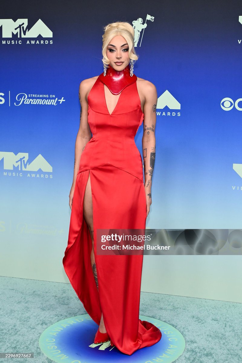 climonitter's tweet photo. Anitta 2022: LULA GANHOU
Pabllo vittar 2026: LULA GANHOU

SÃO ELAS!!! https://t.co/Ao3dimzdIe