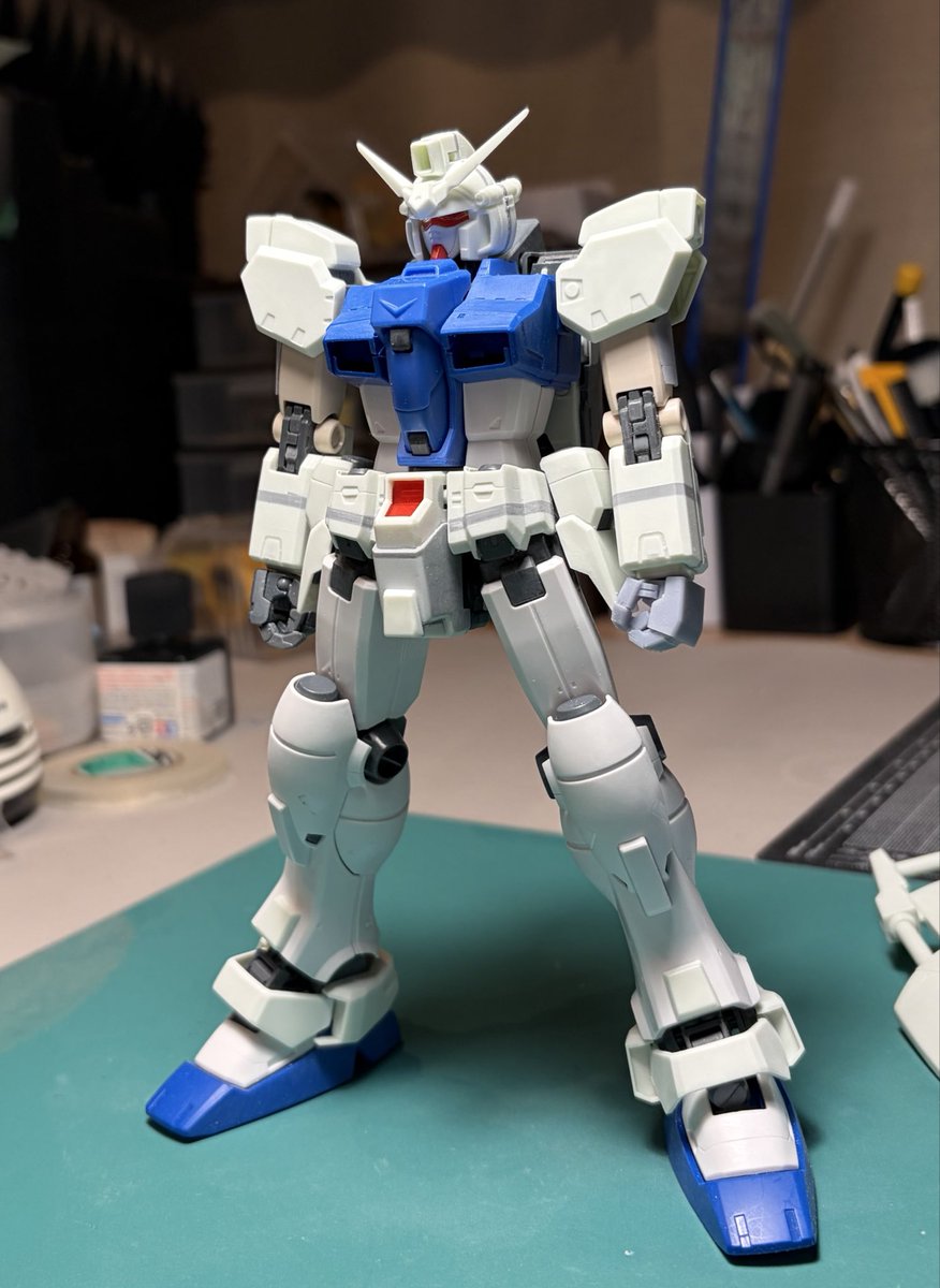 nozzy_1000's tweet photo. ゼフィランサスです。腕をジムストライカーの腕にして、下腕はキットいじった物。
ランドセルが中々曲者でコアファイターとの位置を見ながら隙間を埋めています。
今週も頑張って行きます💨 https://t.co/ZKnoi0x6f6